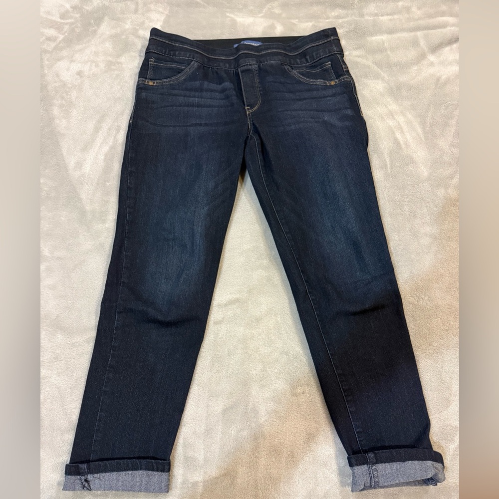 Democracy dark wash crop Jean with stretch waist - size 8